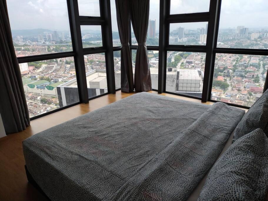Eko Cheras @3 Bedroom With Neflix@22 Куала-Лумпур Экстерьер фото